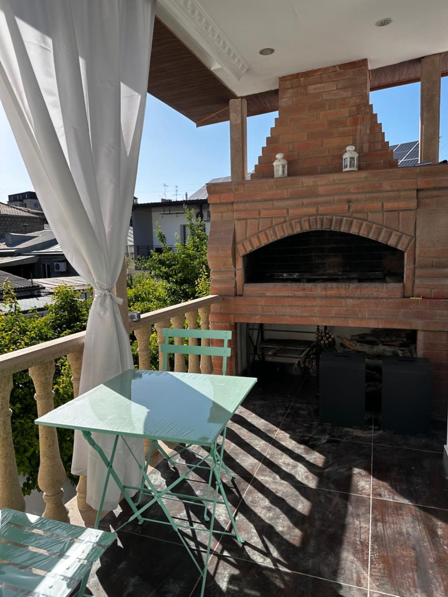 Отель Garden Lounge Ереван Экстерьер фото